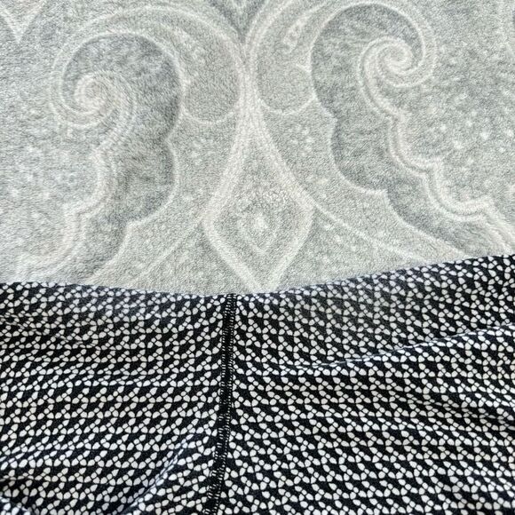 Womens Lululemon Align Crop - Picture 7 of 7